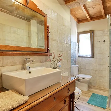 Casa Rosales With Pool & Wifi Holiday home