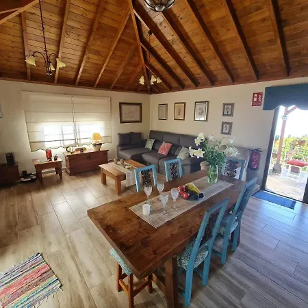 Casa Rosales With Pool & Wifi Holiday home